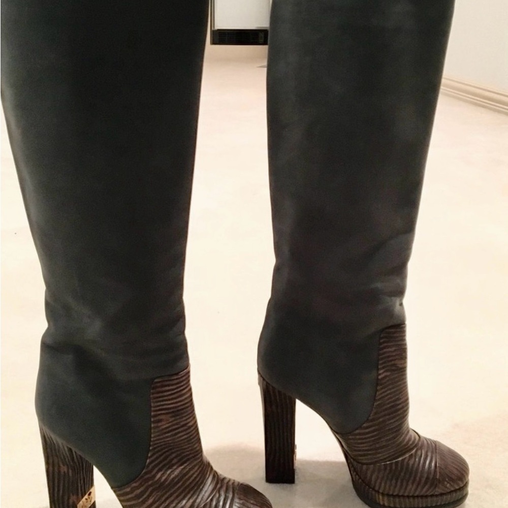 Chanel Black and Brown Knee-High Boots - Picture 12 of 17